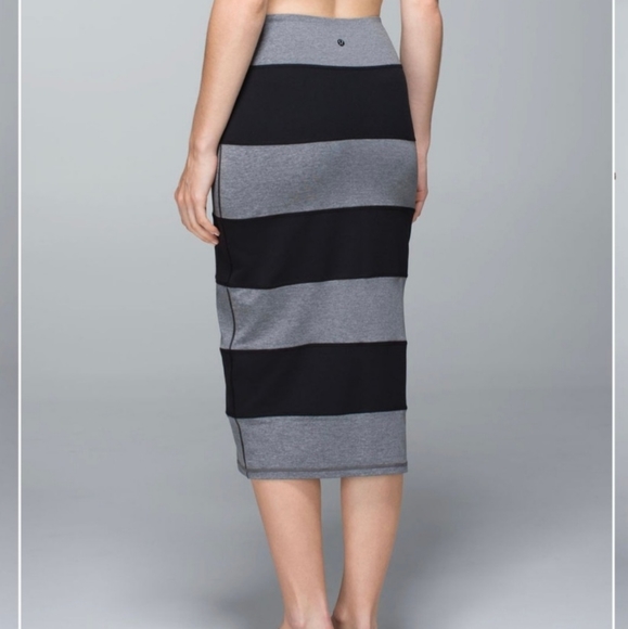 Lululemon Yoga Over Skirt Heathered Grey/Black - Picture 1 of 7